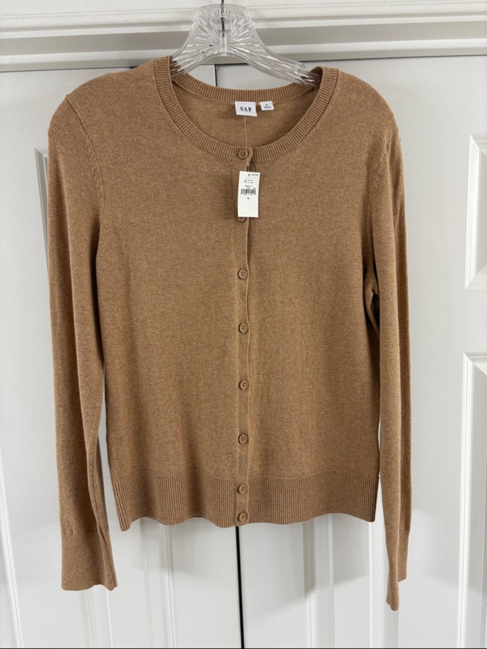 NWT! GAP Button-Front Cotton Knit Cardigan. Classic Carmel Color. Sz M.